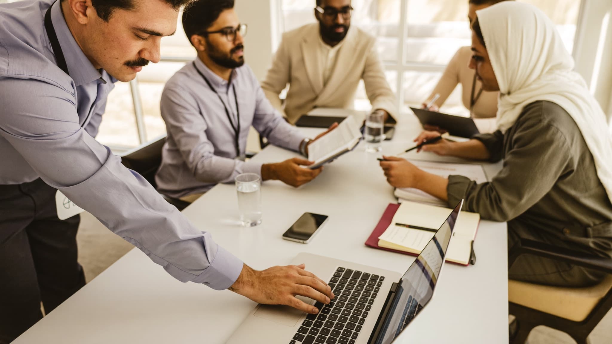 Atelier pratique de formation Claude AI au Maroc animé par Hunter BI
